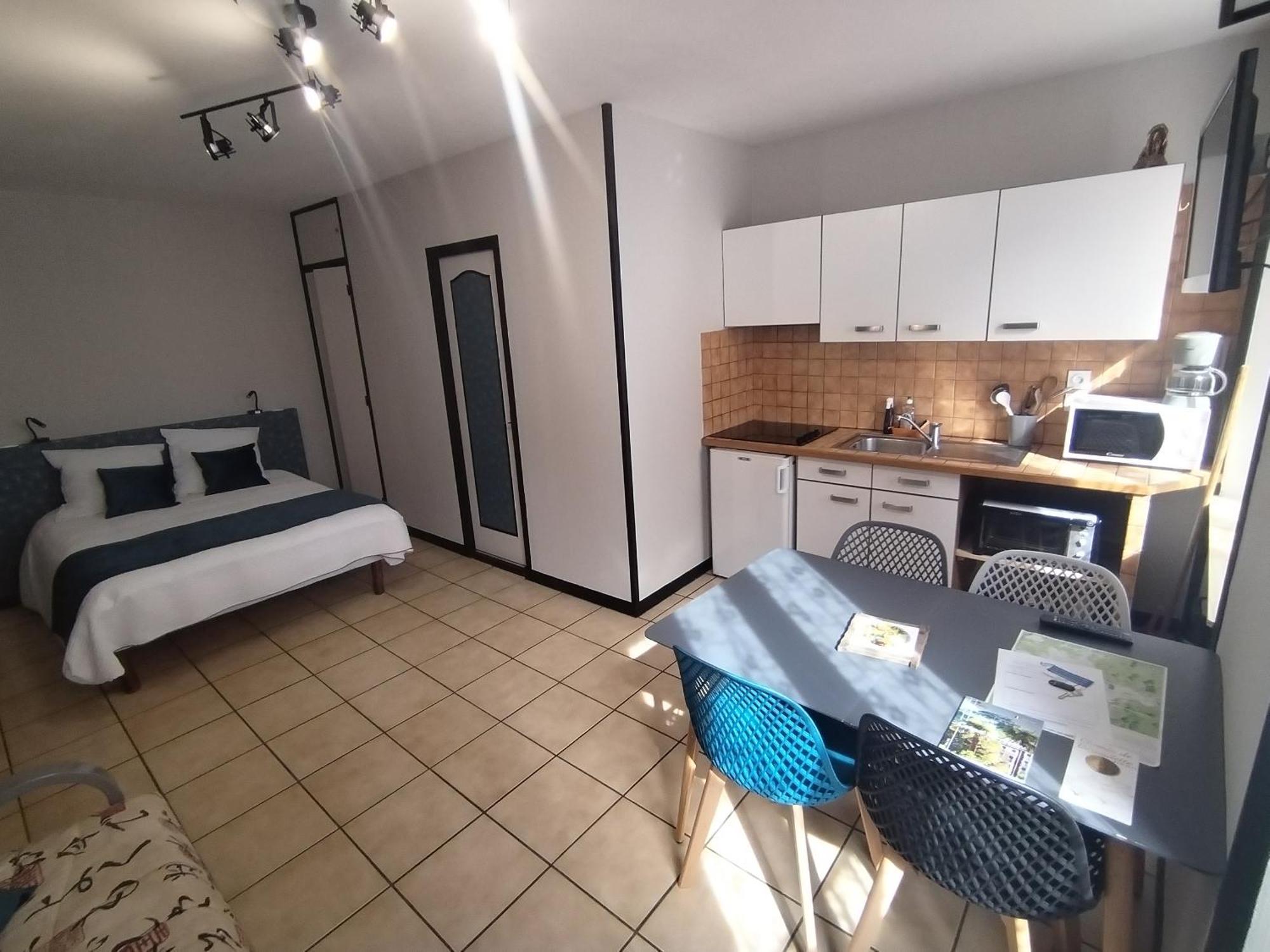 Latre Freres Location Apartment Лурд Екстериор снимка