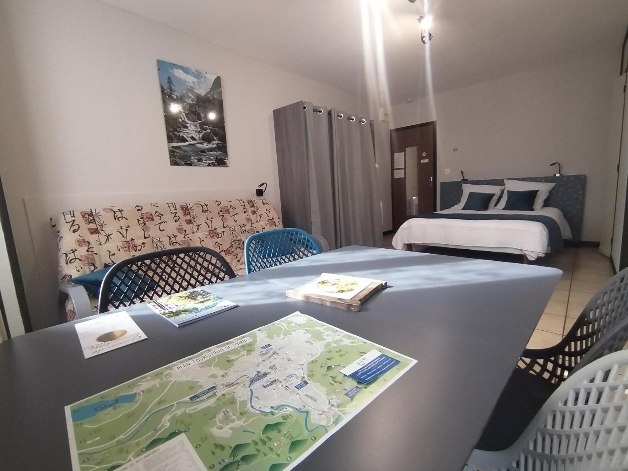 Latre Freres Location Apartment Лурд Екстериор снимка