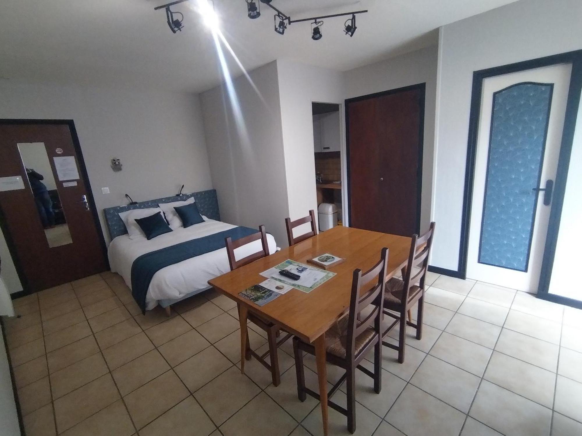 Latre Freres Location Apartment Лурд Екстериор снимка